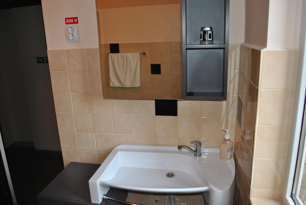 Vogue Hostel Букурещ Стая снимка