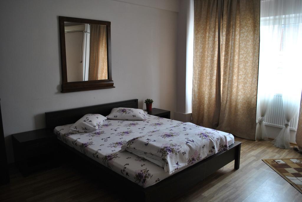 Vogue Hostel Букурещ Екстериор снимка