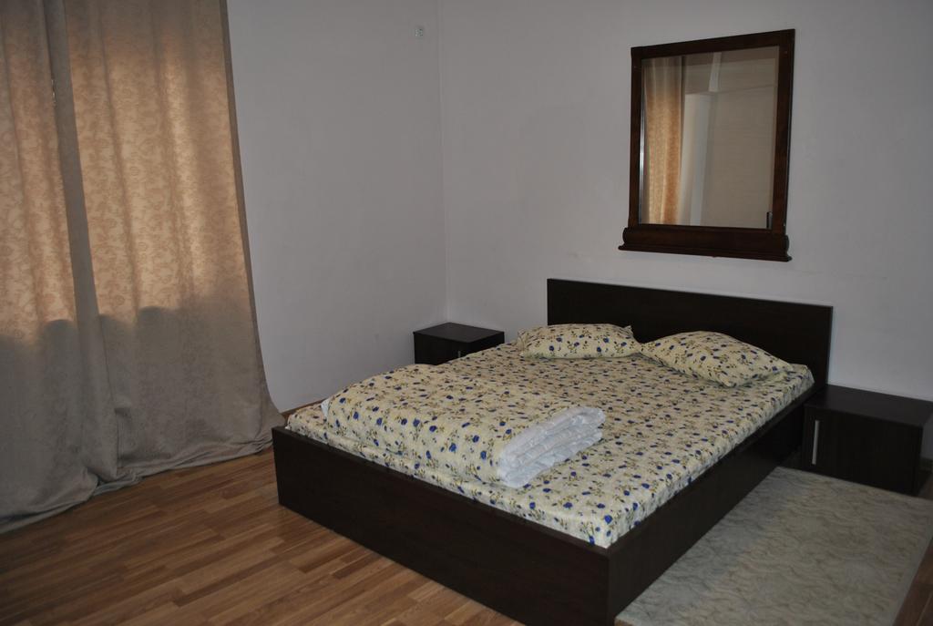 Vogue Hostel Букурещ Екстериор снимка