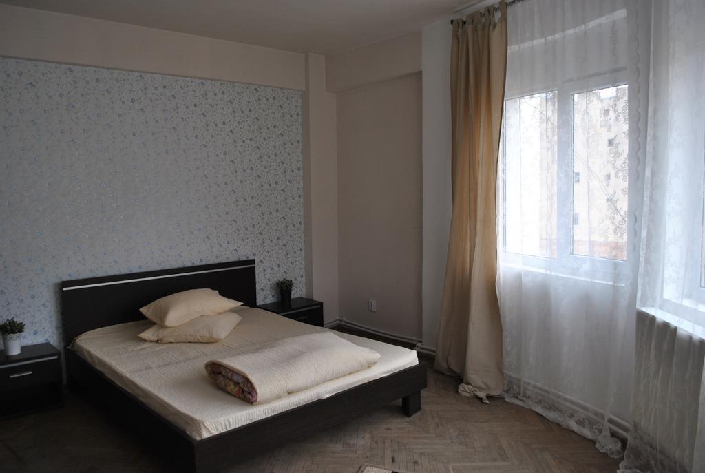 Vogue Hostel Букурещ Стая снимка
