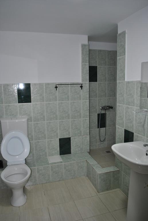 Vogue Hostel Букурещ Екстериор снимка