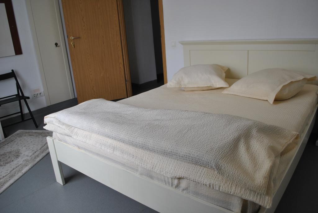 Vogue Hostel Букурещ Екстериор снимка