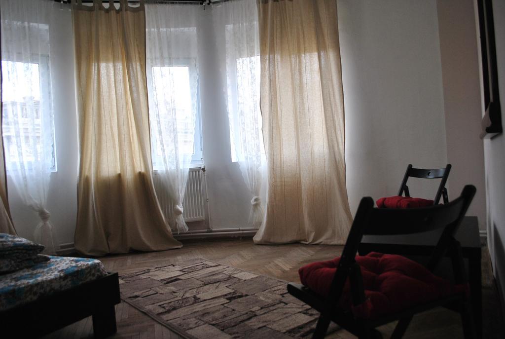 Vogue Hostel Букурещ Екстериор снимка