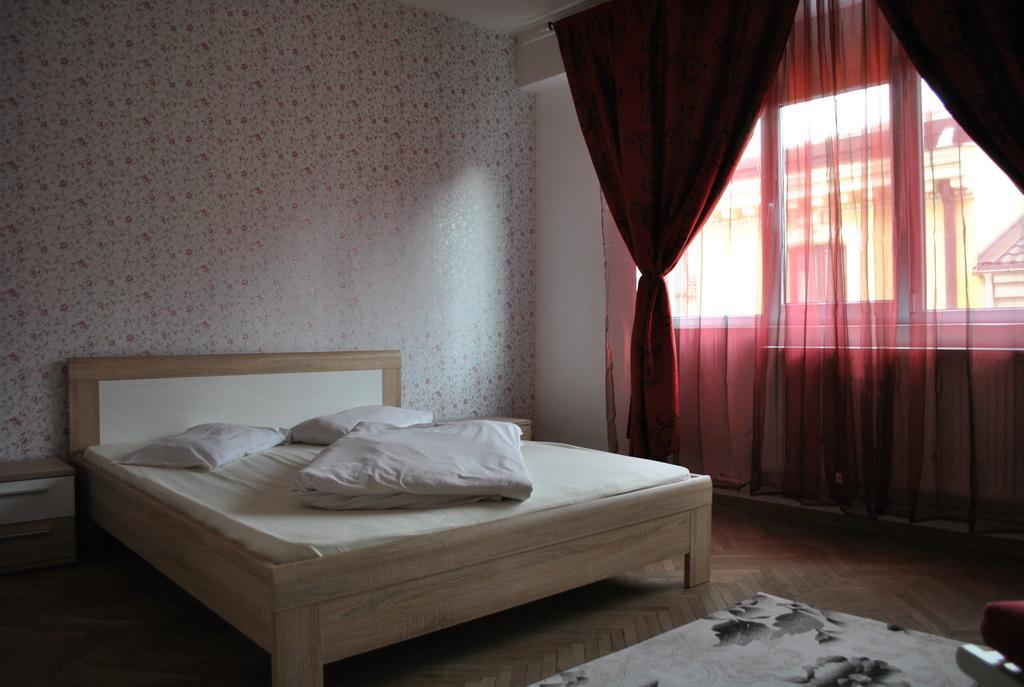 Vogue Hostel Букурещ Екстериор снимка