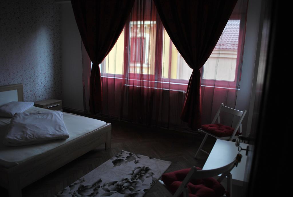 Vogue Hostel Букурещ Екстериор снимка