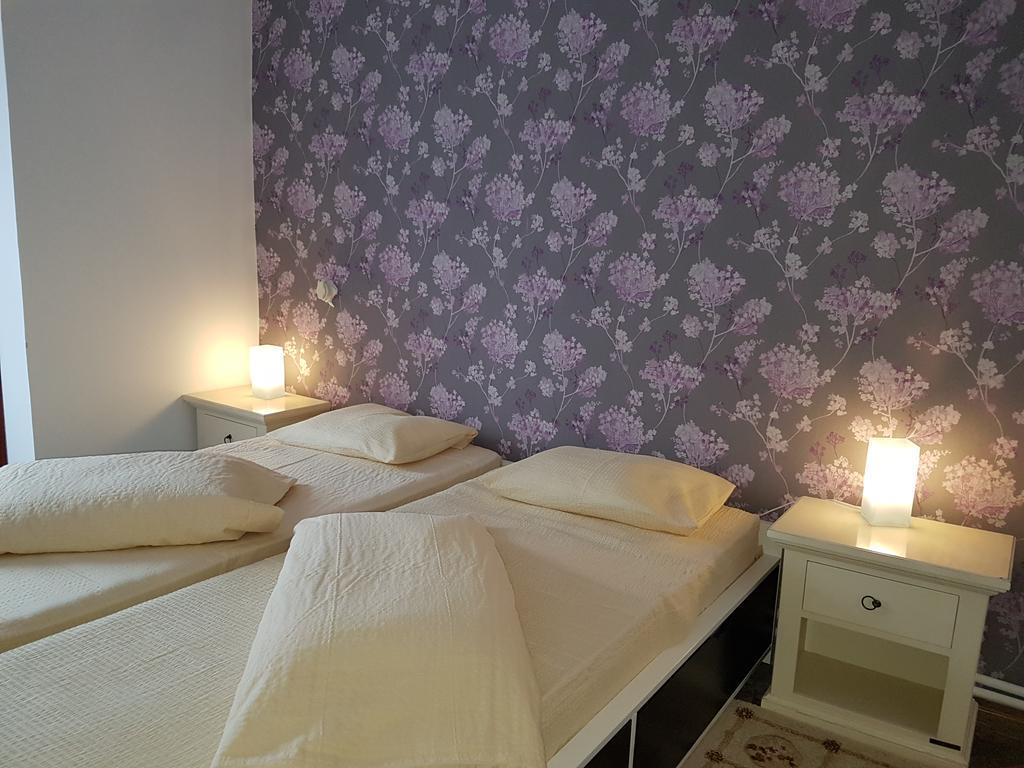Vogue Hostel Букурещ Екстериор снимка