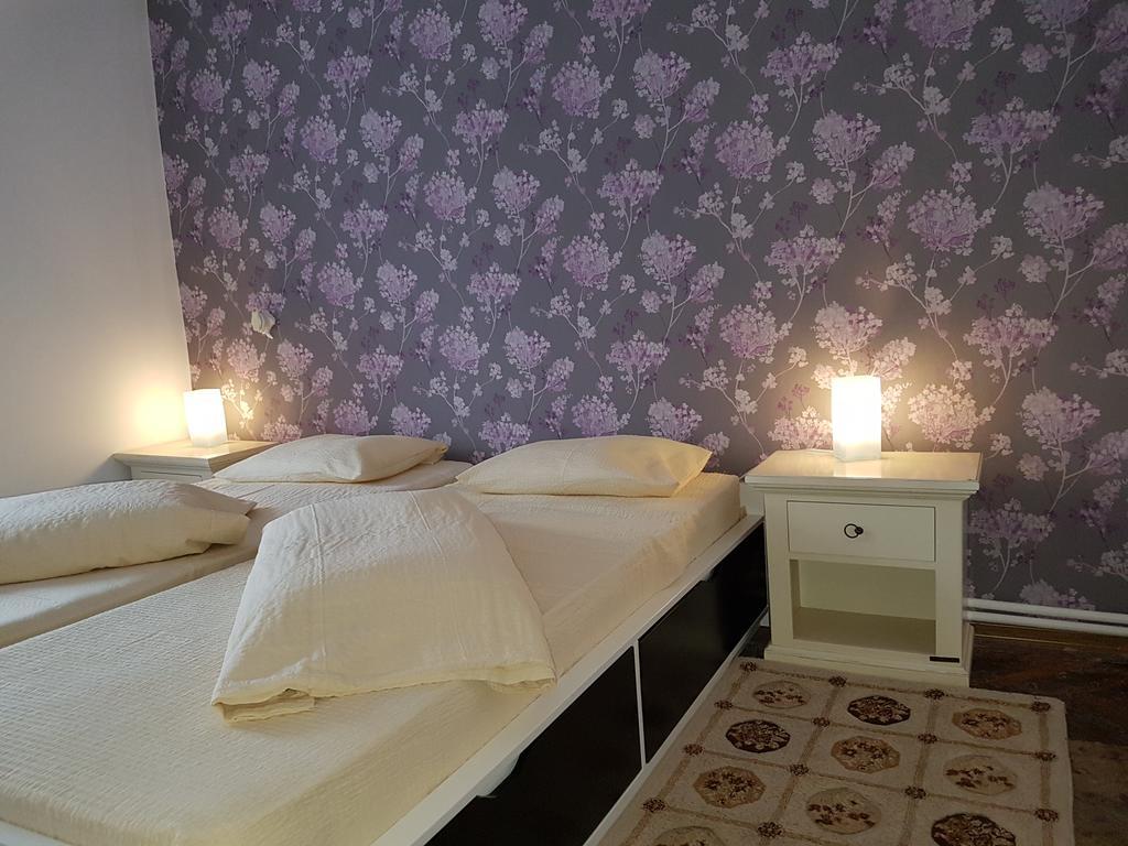 Vogue Hostel Букурещ Екстериор снимка